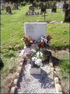 Image’s of my mums grave pre 2016.